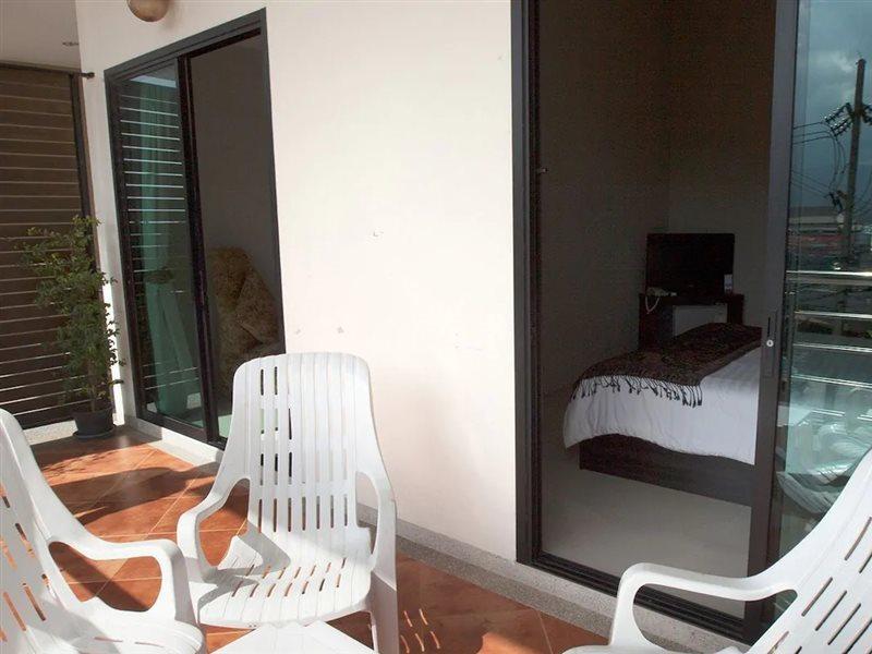 Green Residence Hotel Bang Rak Beach  Exterior photo