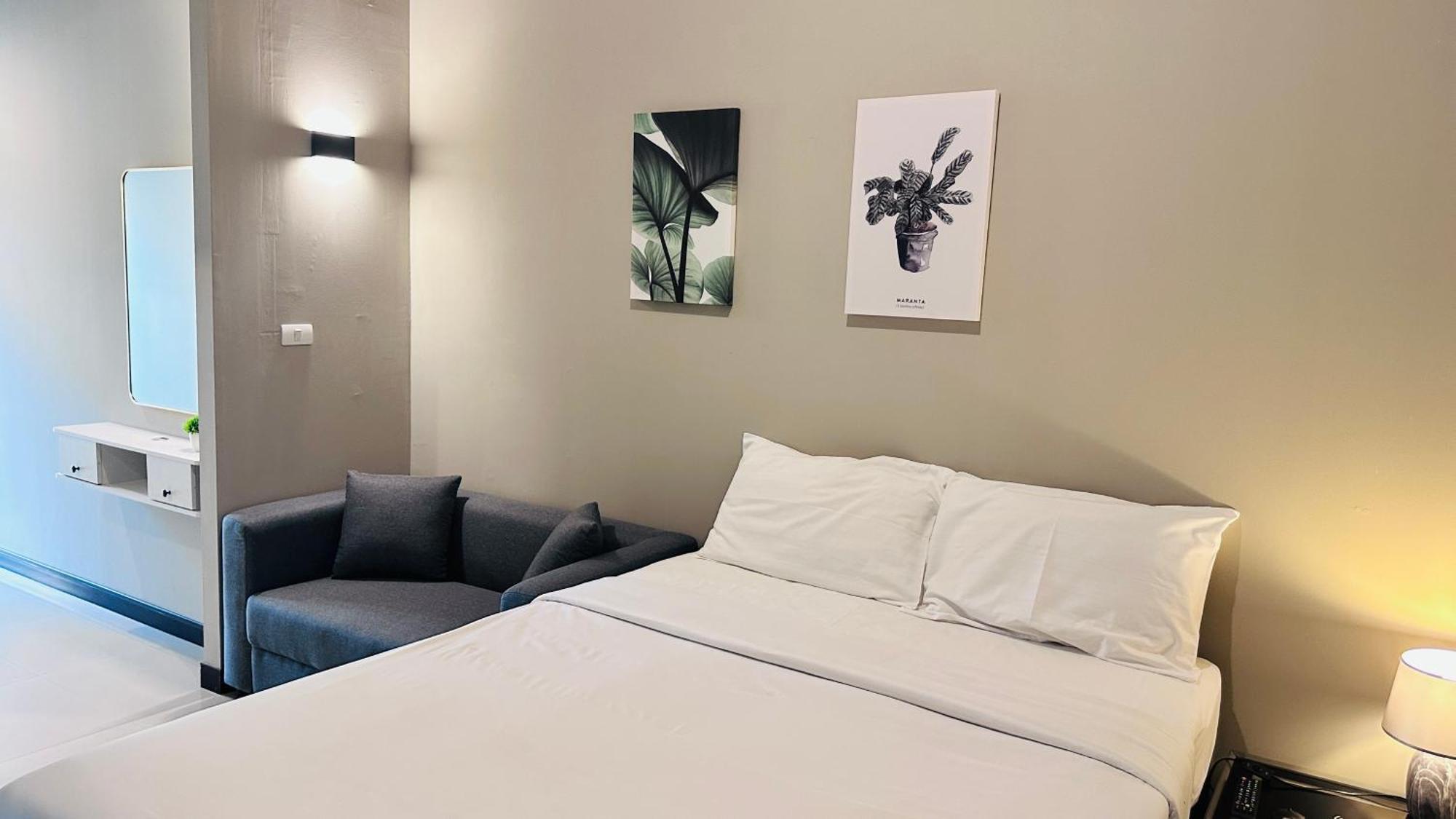 Green Residence Hotel Bang Rak Beach  Exterior photo